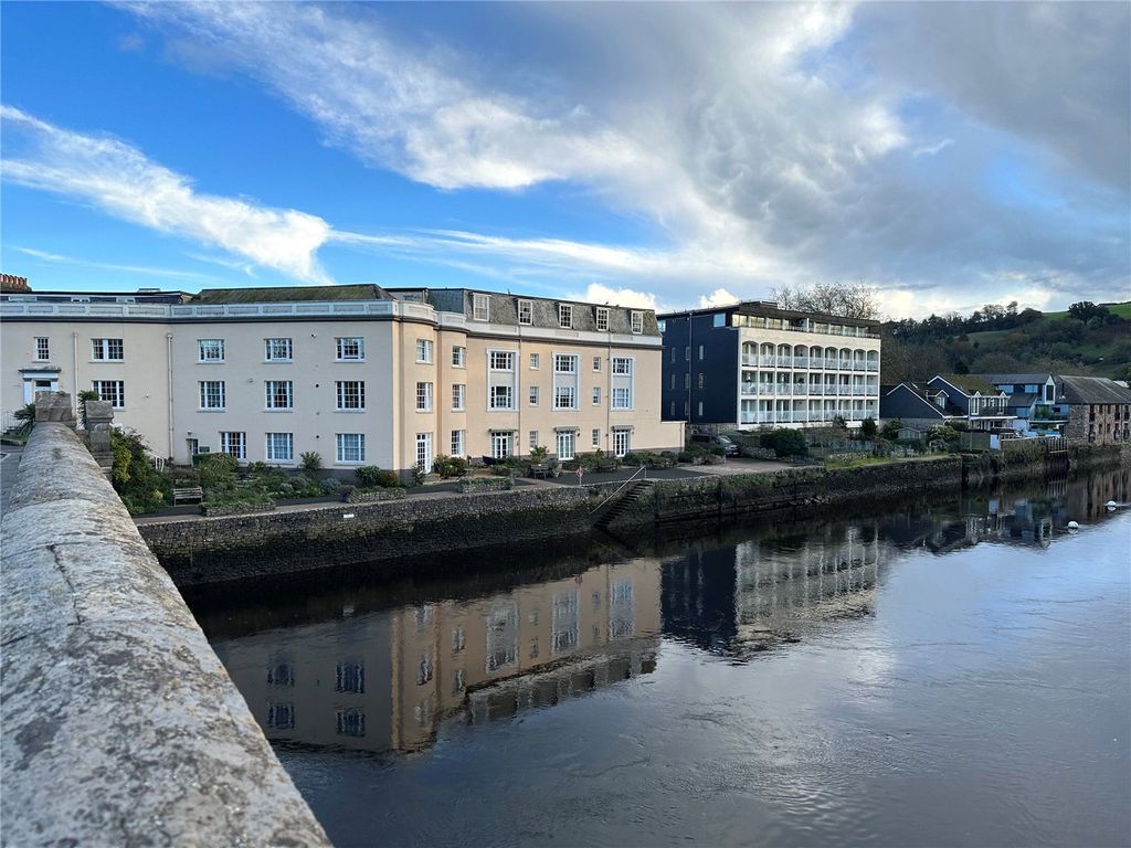 1 bed flat for sale in Seymour Court, Bridgetown, Totnes, Devon TQ9