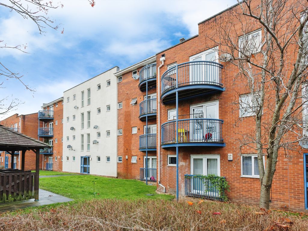 3 bed flat for sale in Stretford Road, Manchester M15, £205,000 Zoopla