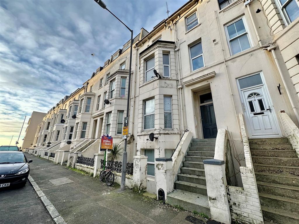 1 bed flat to rent in Marine Terrace, Folkestone CT20 Zoopla