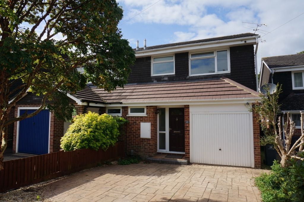 3 bed semidetached house to rent in Bracken Road, North Baddesley SO52