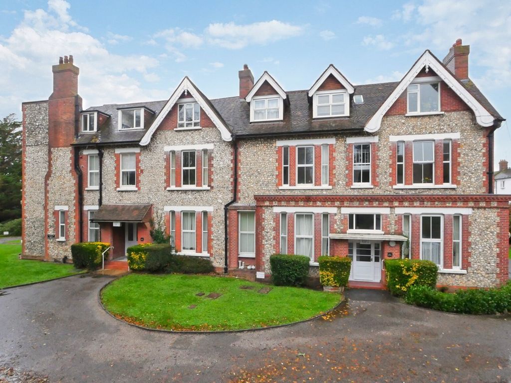 2 bed flat for sale in Blackwater Road, Eastbourne BN21, £240,000 Zoopla