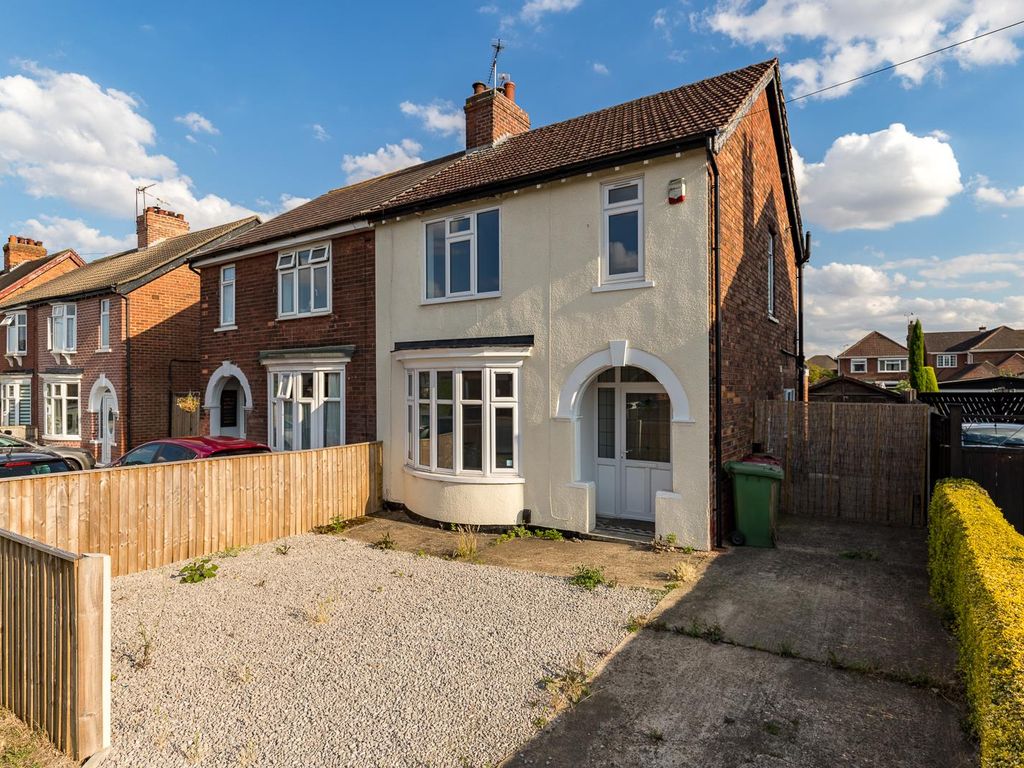 3 bed semidetached house for sale in West Common Lane, Scunthorpe DN17