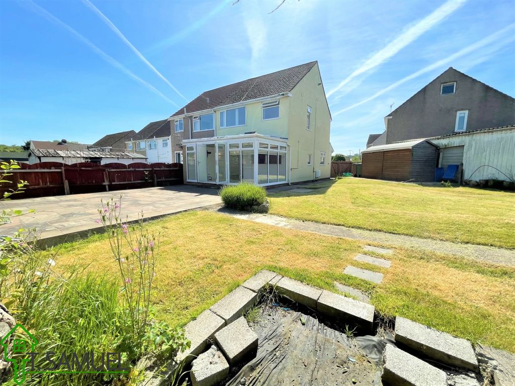 3 bed semidetached house for sale in Ffos Close, Nelson, Treharris