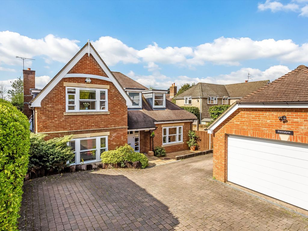 5 bed detached house for sale in Ferndown Close, Guildford, Surrey GU1