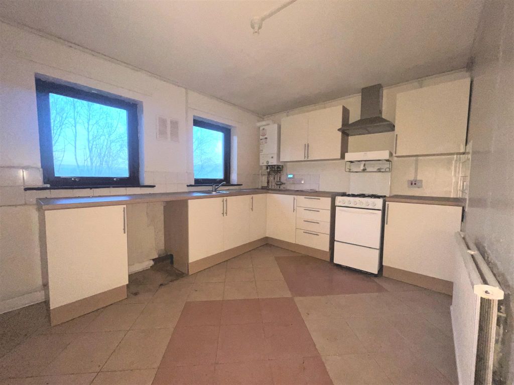 2 bed flat for sale in Mount Street, Pontlottyn, Bargoed CF81, £45,000