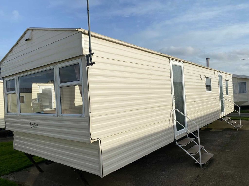 2 bed mobile/park home for sale in Tan Yr Eglwys Road, Rhuddlan, Rhyl