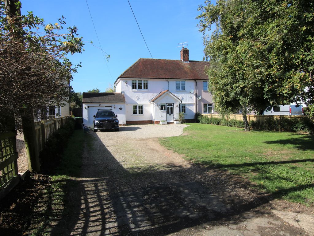 3 bed semidetached house for sale in Watchouse Green, Braintree Road