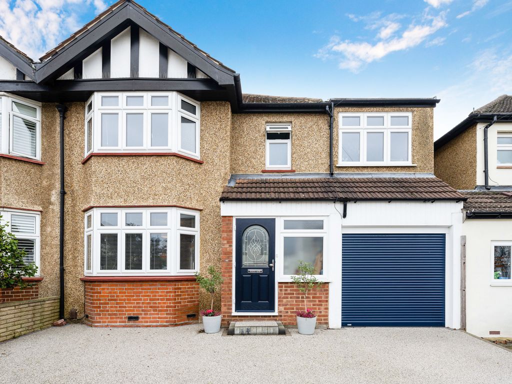 4 bed semidetached house for sale in Moresby Avenue, Berrylands