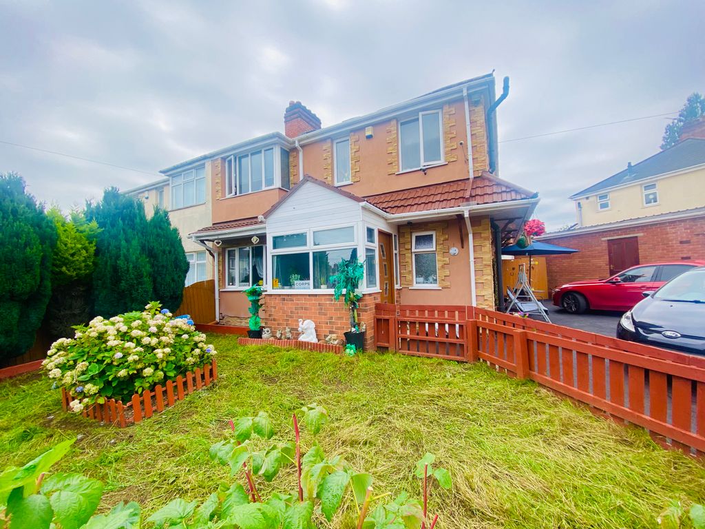 4 bed semidetached house for sale in Castlecroft Road, Bilston WV14, £220,000 Zoopla