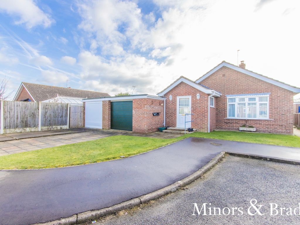 3 bed detached bungalow for sale in Thurne Rise, Martham, Great Yarmouth NR29 Zoopla