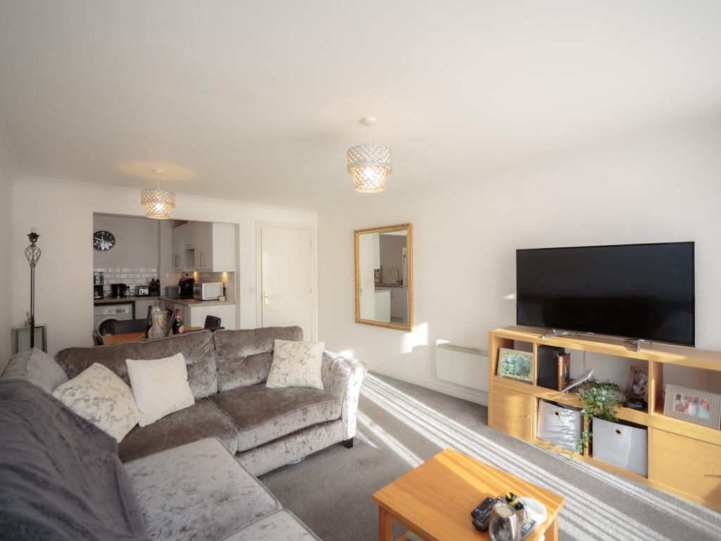 1 bed flat for sale in Lee Heights, Bambridge Court, Maidstone, Kent