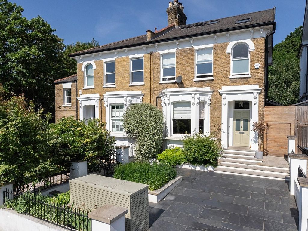 4 bed semidetached house for sale in Underhill Road, East Dulwich
