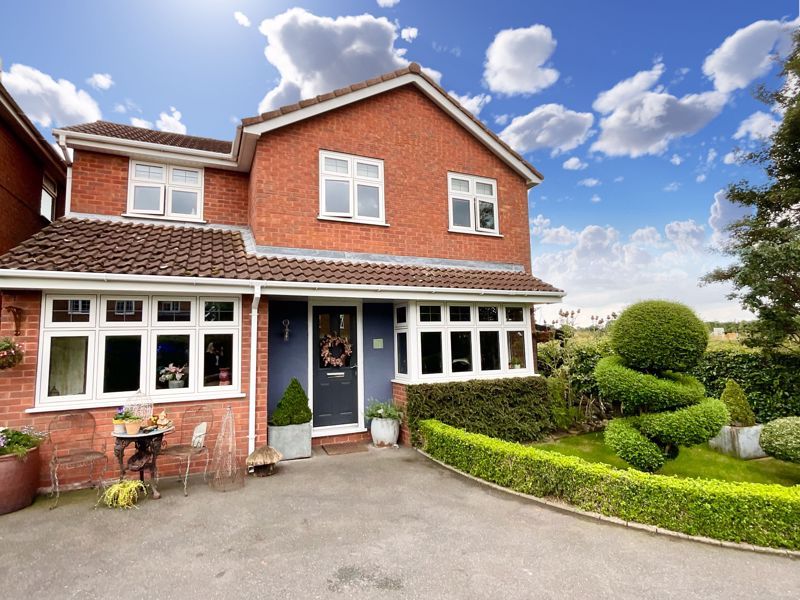 4 bed detached house for sale in Keswick Grove, Stafford ST17, £340,000