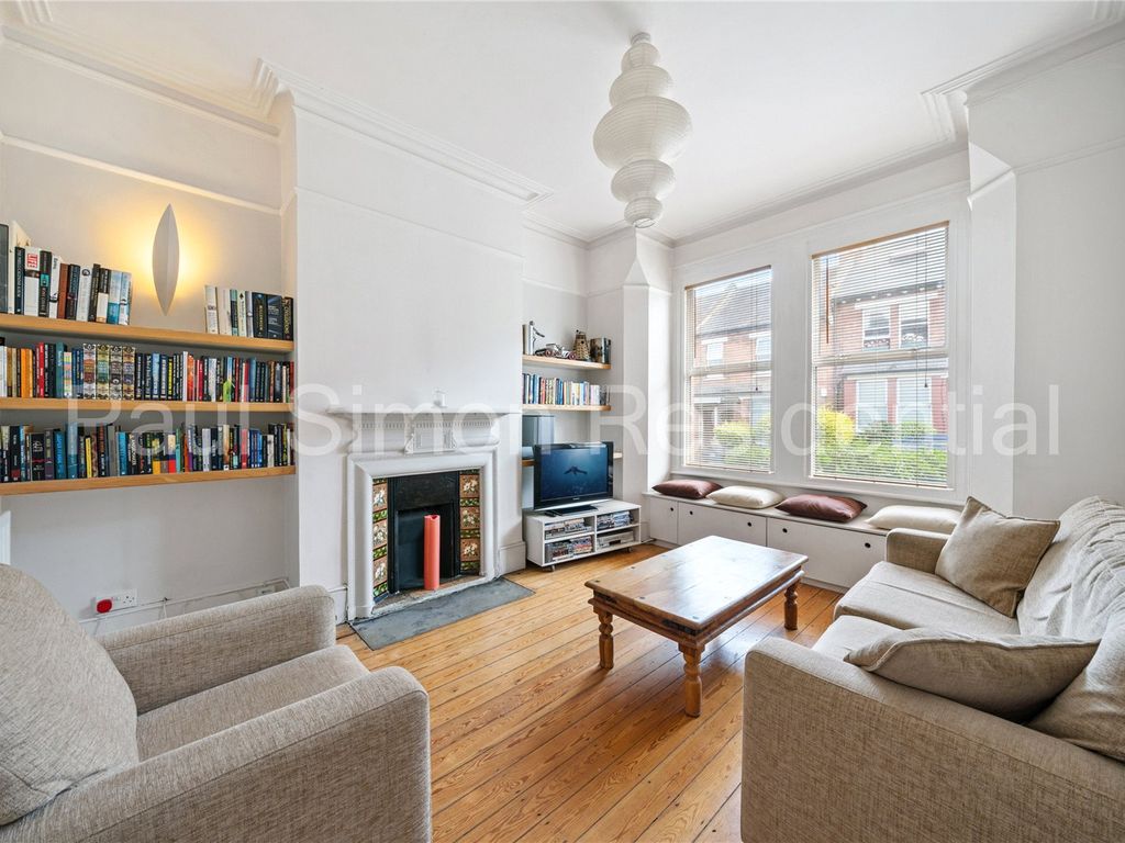 3 bed terraced house for sale in Richmond Road, London N15, £800,000