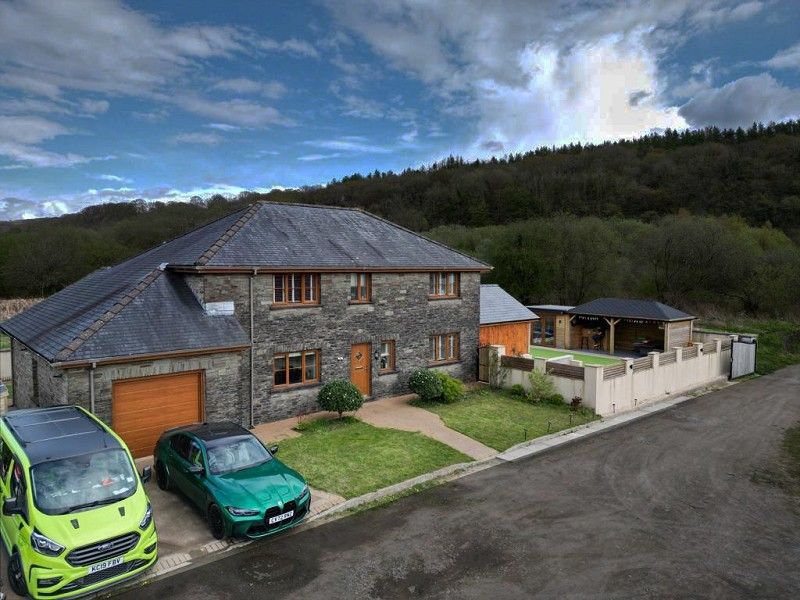 4 bed detached house for sale in Maes Marchog Isaf, Glynneath, Neath, Neath Port Talbot. SA11