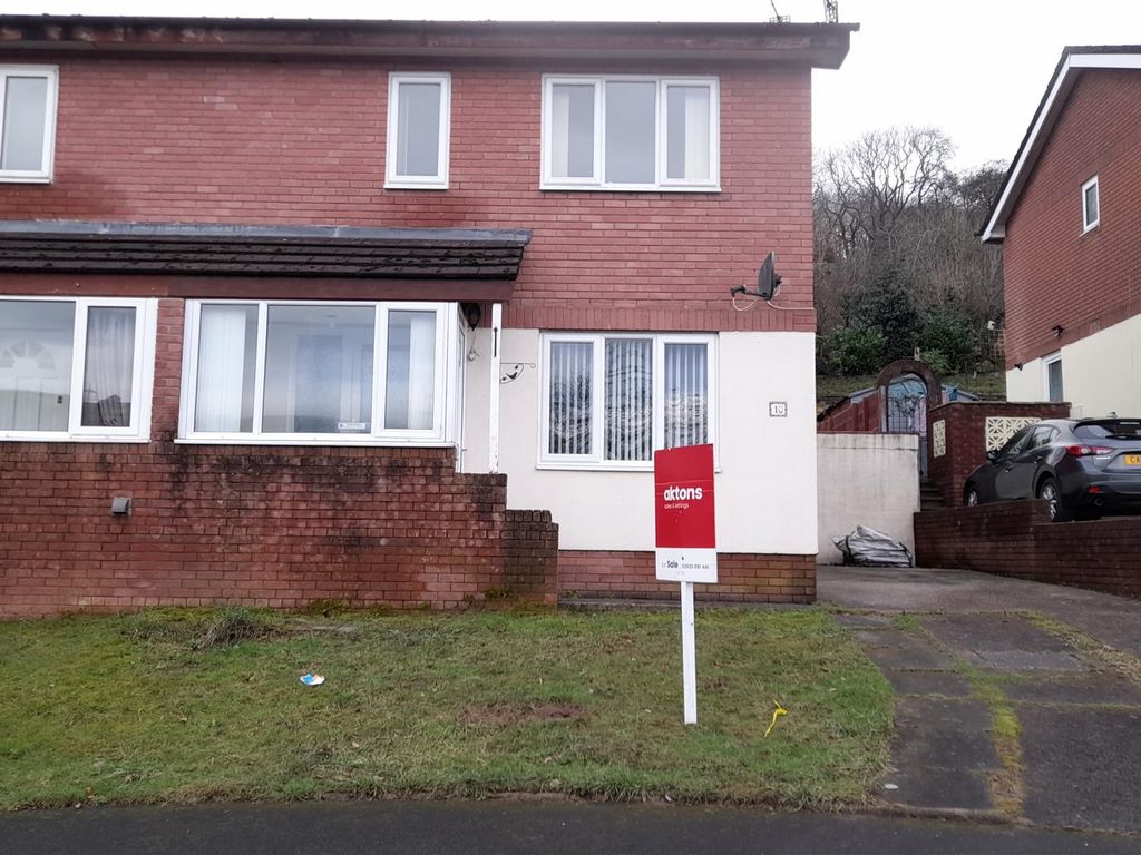 3 bed semidetached house for sale in Coed Y Pia, Llanbradach