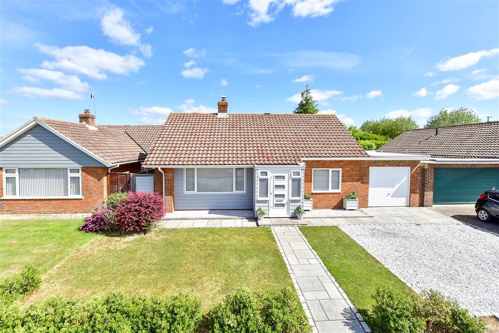 3 bed detached bungalow for sale in Trinity Way, Aldwick, West Sussex ...