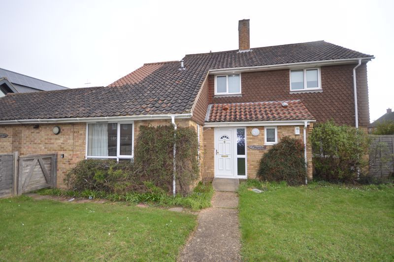 4 bed detached house to rent in Pemberton Road, Slough SL2, £1,600 pcm