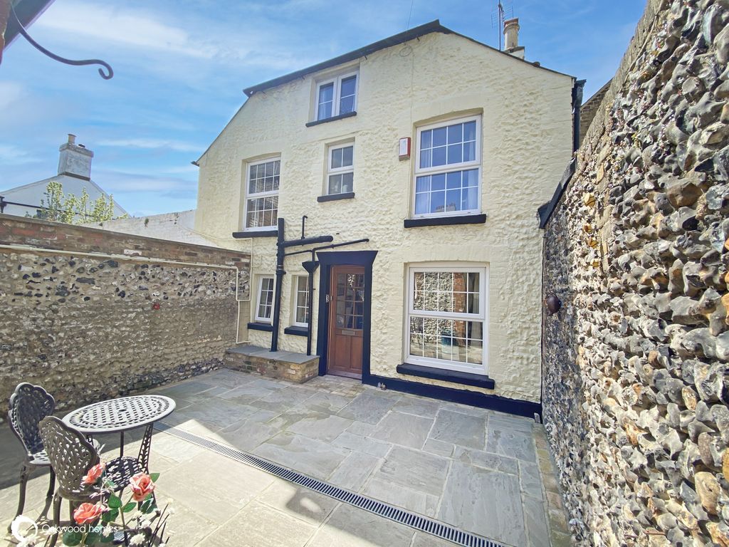 4 bed semidetached house for sale in Crow Hill, Broadstairs CT10 Zoopla