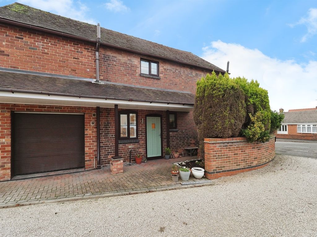 3 bed detached house for sale in Woodville Road, Hartshorne