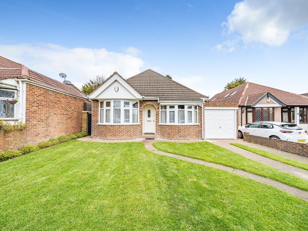 3 bed detached bungalow for sale in Rydal Drive, Bexleyheath DA7, £