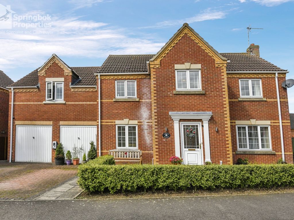 5 bed detached house for sale in Shire Close, Billinghay, Lincoln