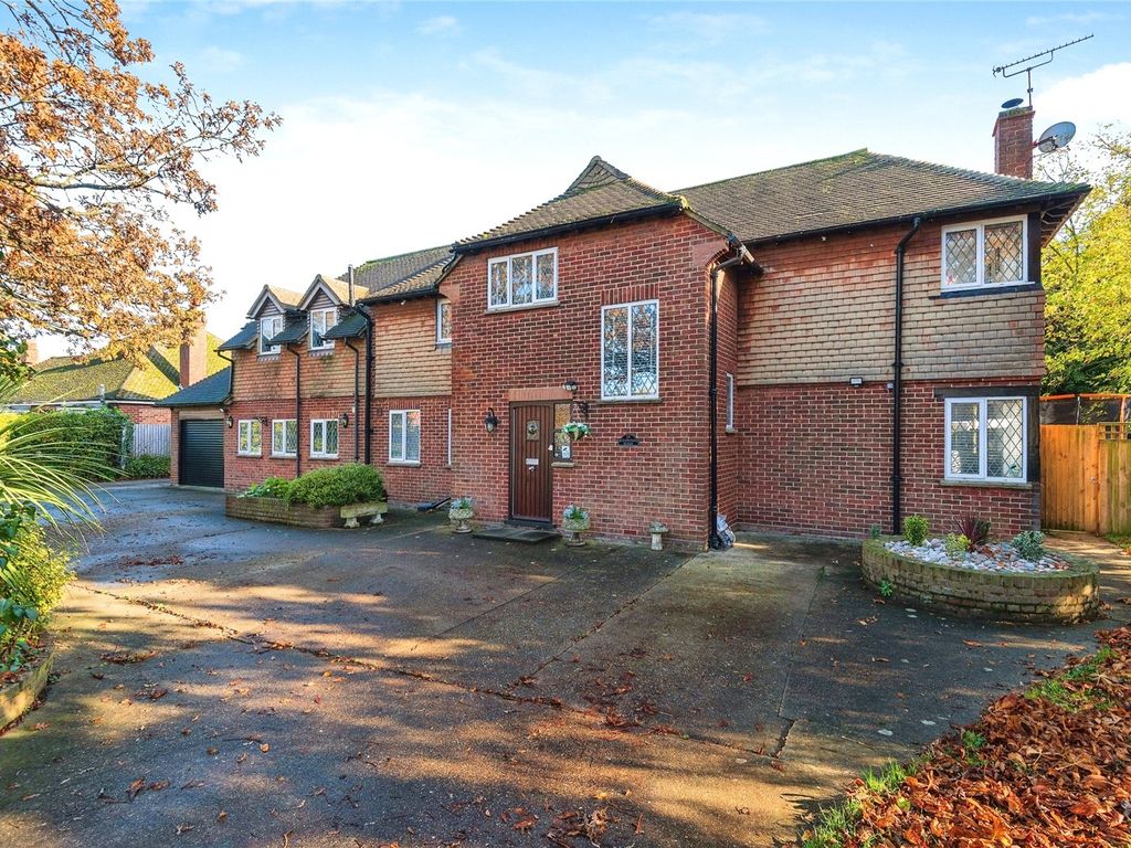 4 bed detached house for sale in Old Green Road, Broadstairs, Kent CT10