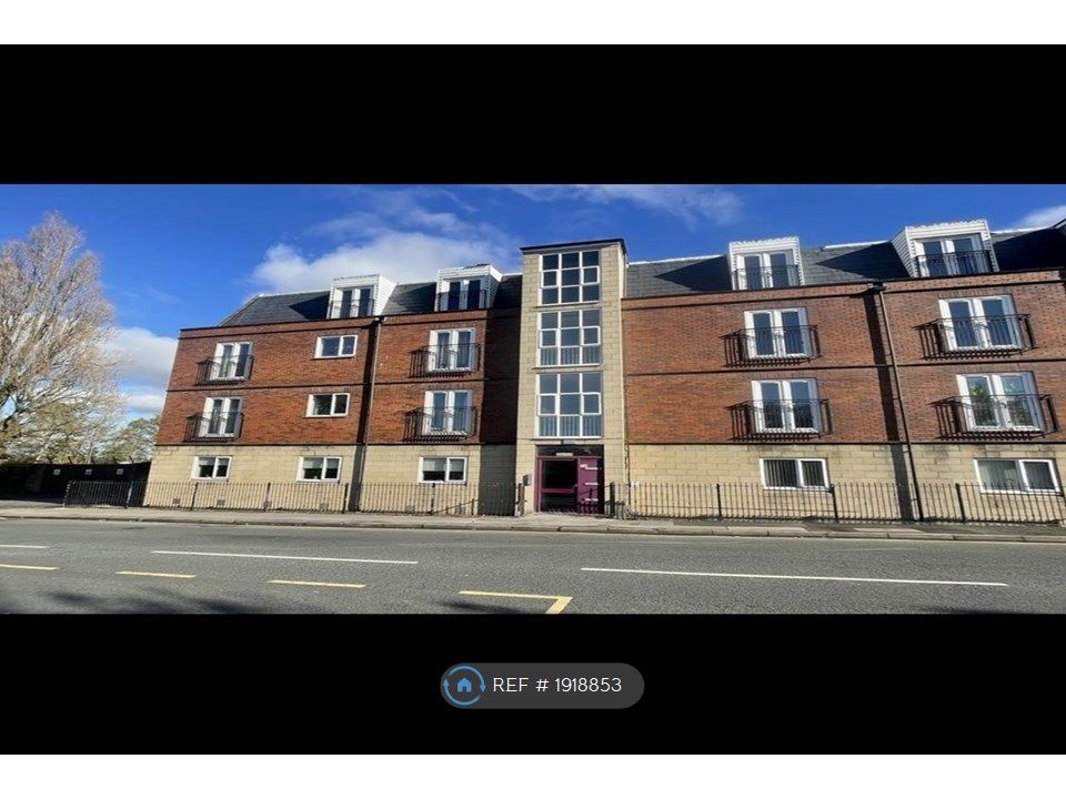 2 bed flat to rent in Park View Apartments, St. Helens WA10, £795 pcm Zoopla