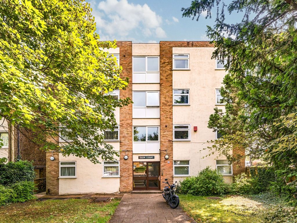 2 bed flat for sale in Burnt Ash Hill, London SE12 Zoopla