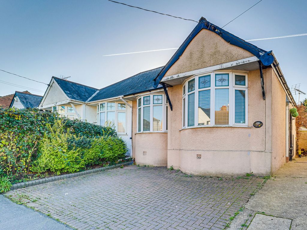 4 bed semidetached house for sale in Church Road, Benfleet SS7, £