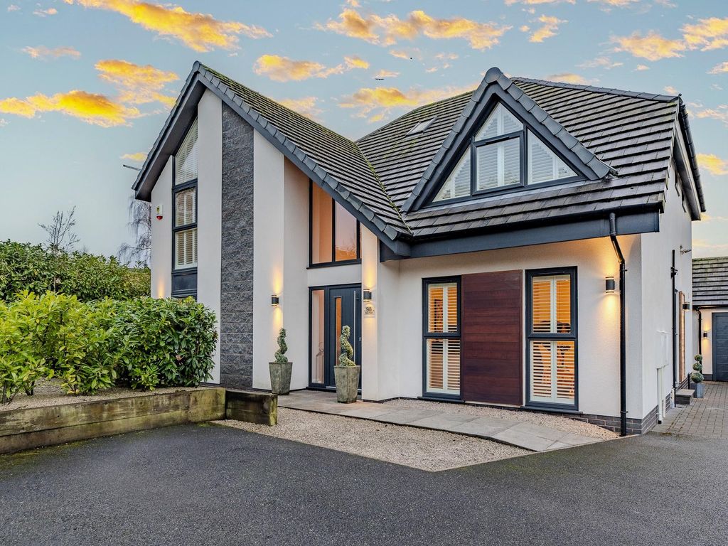 5 bed detached house for sale in Main Road, Ravenshead, Nottingham NG15