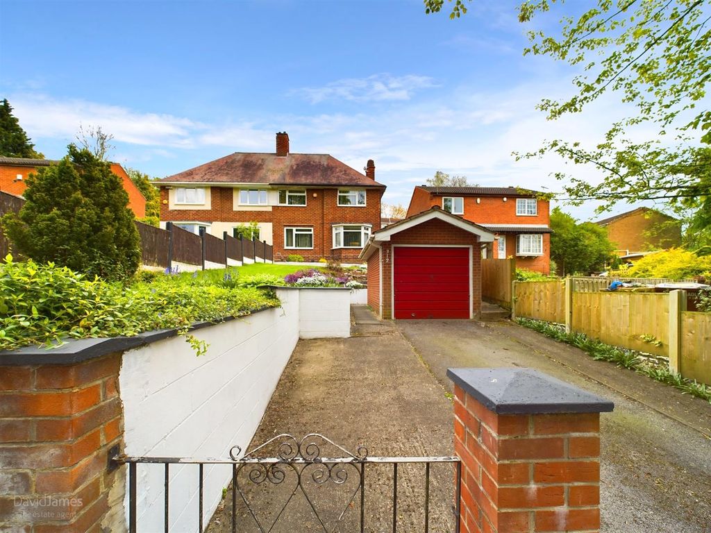 3 bed semidetached house for sale in The Wells Road, Mapperley