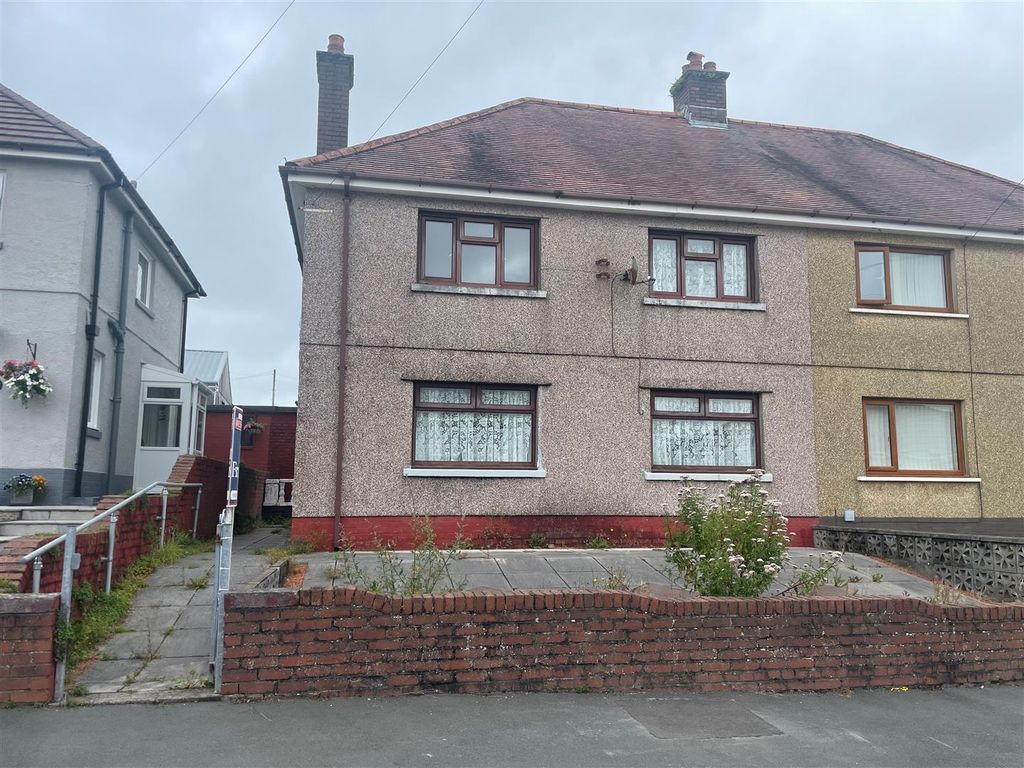 4 bed semidetached house for sale in Thomas Avenue, Ponthenry