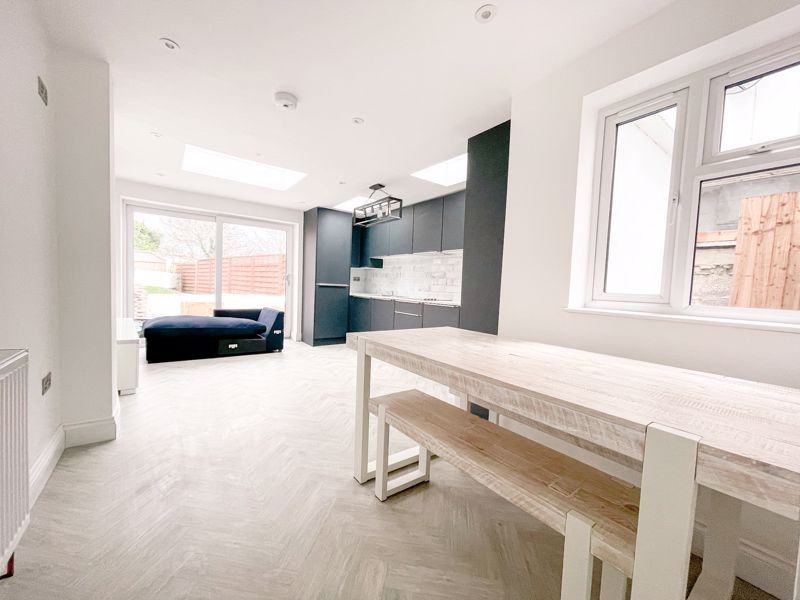 6 bed terraced house for sale in Lodge Causeway, Bristol BS16 Zoopla