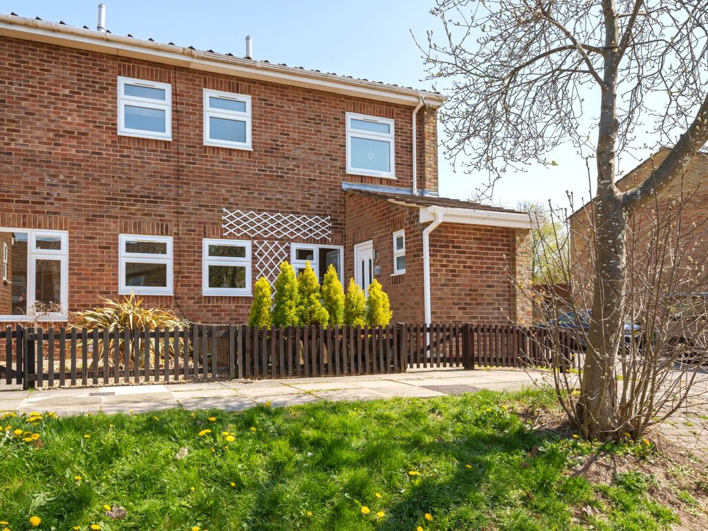 3 bed end terrace house for sale in Tintagel Close, Andover SP10 Zoopla