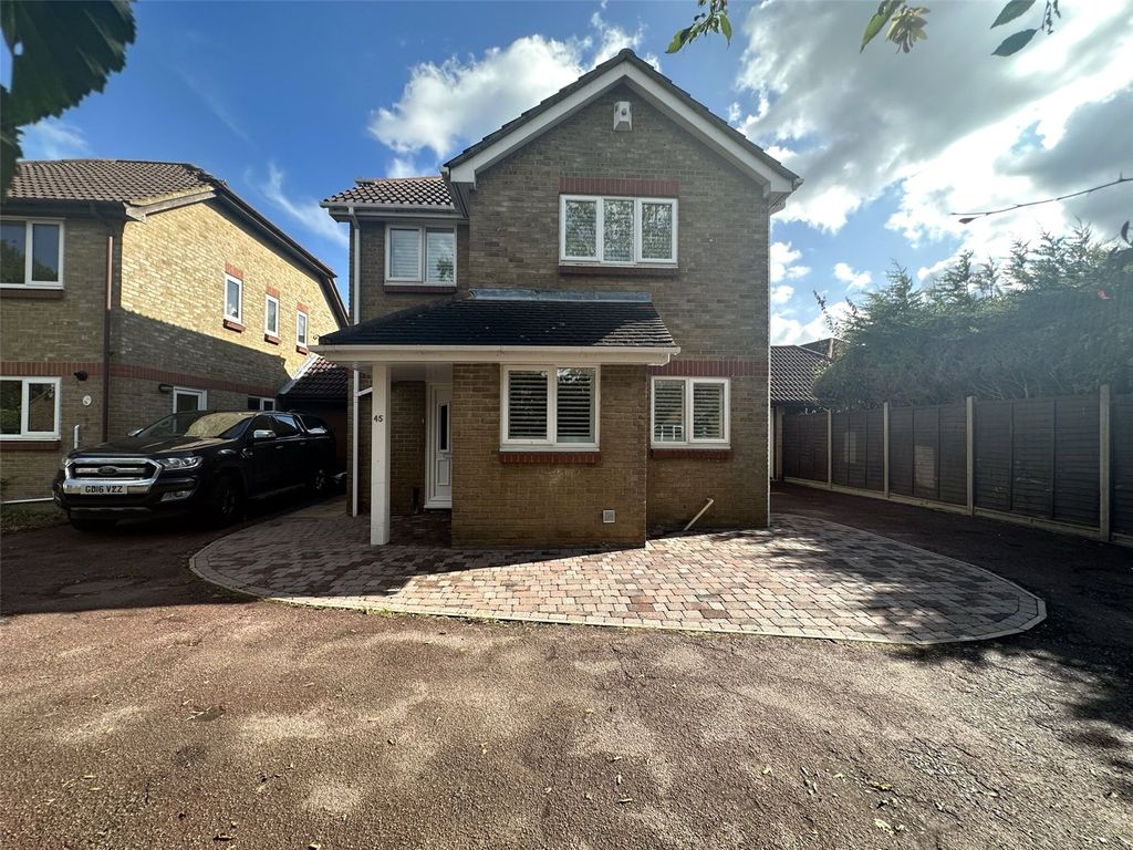 4 bed detached house for sale in Hasted Close, Greenhithe, Kent DA9, £