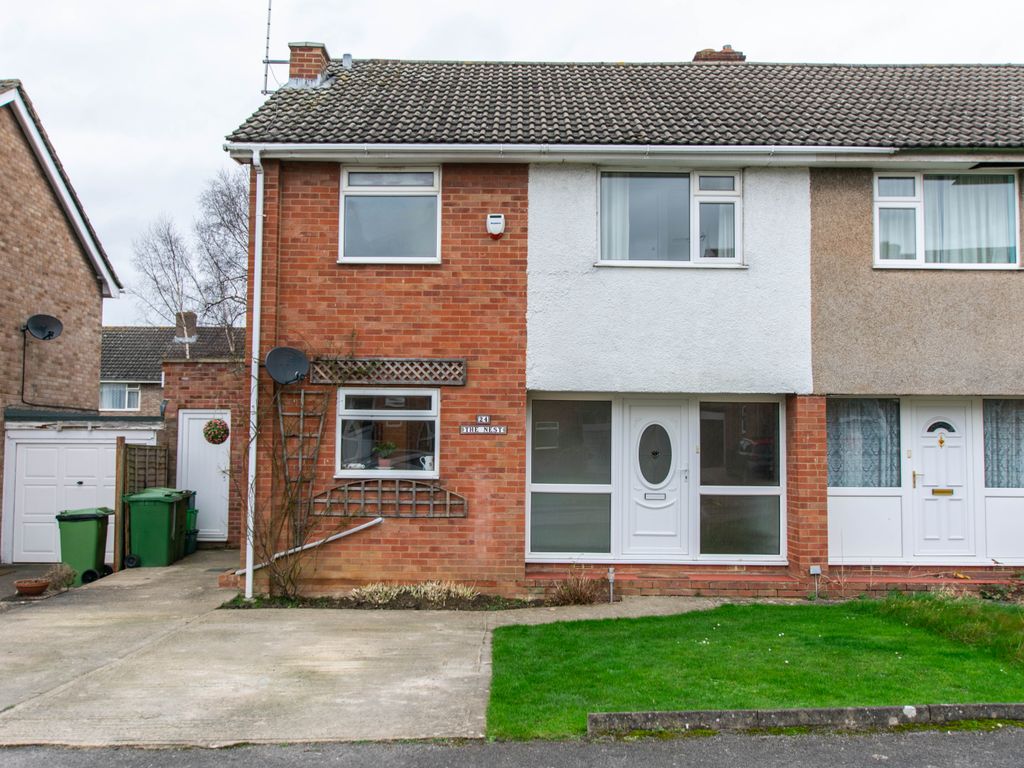 3 bed semidetached house to rent in Paddocks Lane, Cheltenham GL50