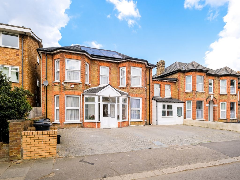 4 bed terraced house for sale in Eastwood Road, Goodmayes IG3 Zoopla