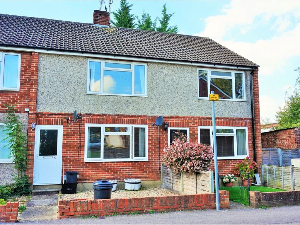 Tanhouse Lane, Wokingham RG41  