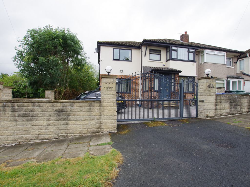 5 bed semidetached house for sale in Canford Drive, Allerton, Bradford