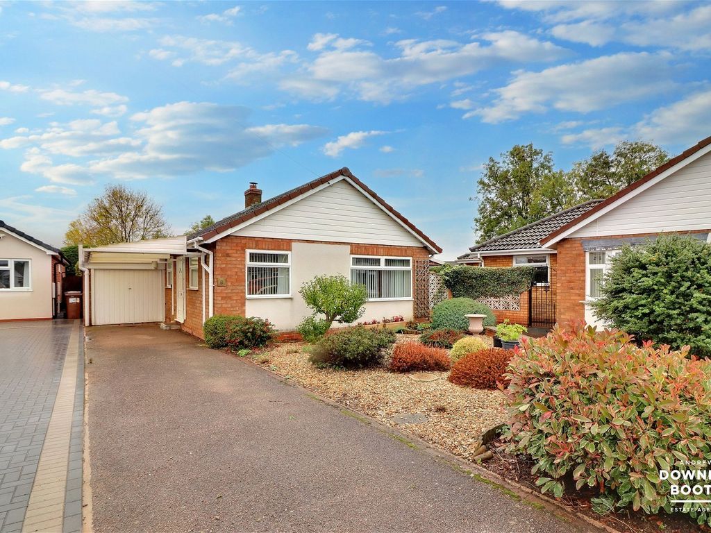 4 bed bungalow for sale in Darby Avenue, Whittington, Lichfield WS14, £