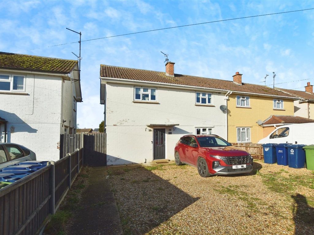 3 bed property for sale in Crescent Road, Whittlesey, Peterborough PE7