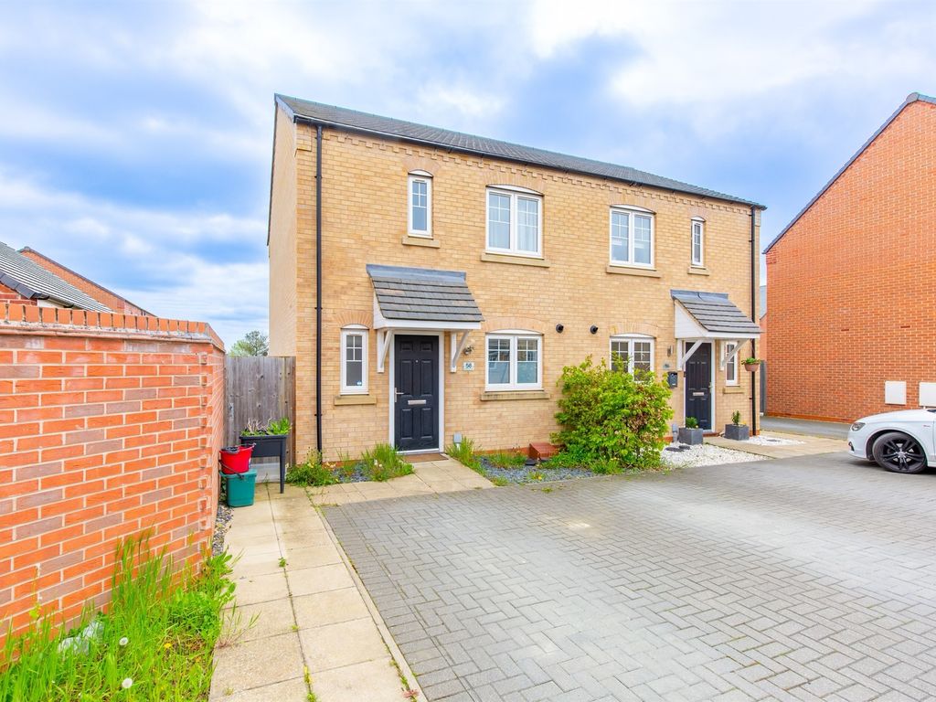 3 bed semidetached house for sale in Kelmarsh Avenue, Raunds