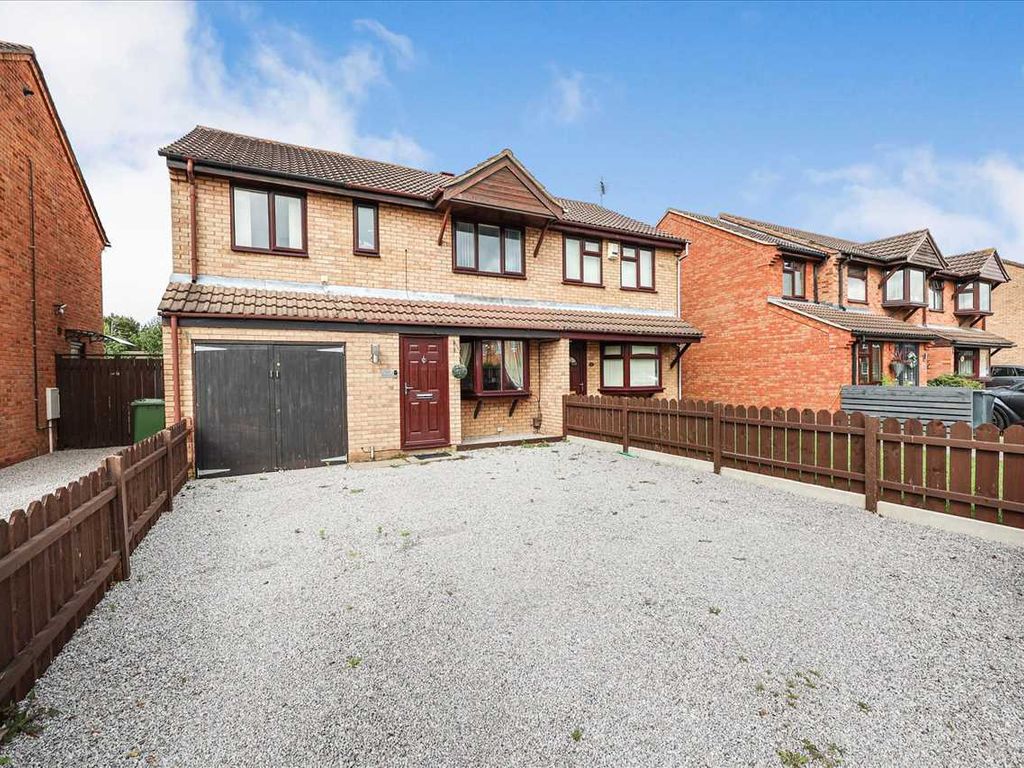 3 bed semidetached house for sale in Aldergrove Crescent, Lincoln LN6