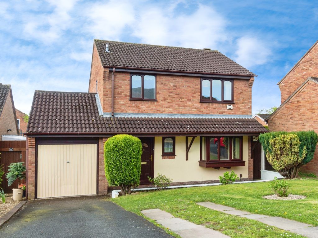 3 bed detached house for sale in Way, Ketley, Telford