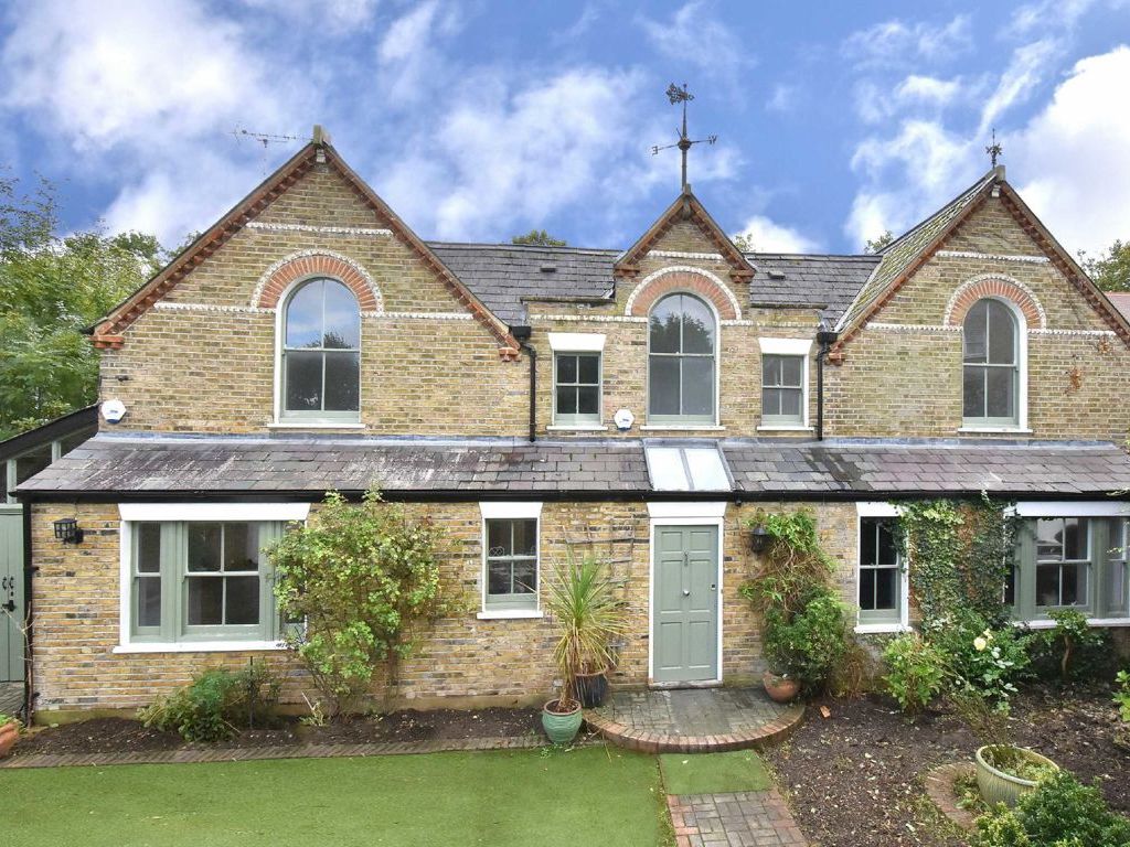 4 bed detached house to rent in Crescent Way, London SE4 Zoopla