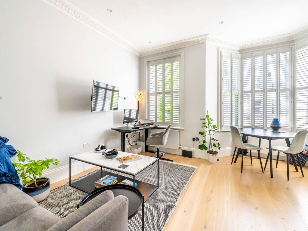 2 bed flat to rent in Radipole Road, Parsons Green, London SW6, £2,297 pcm Zoopla