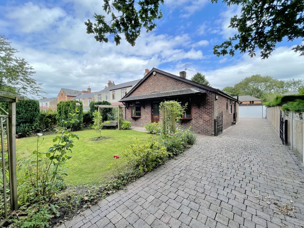 3 bed bungalow for sale in Broad Oak Lane, Penwortham PR1 Zoopla