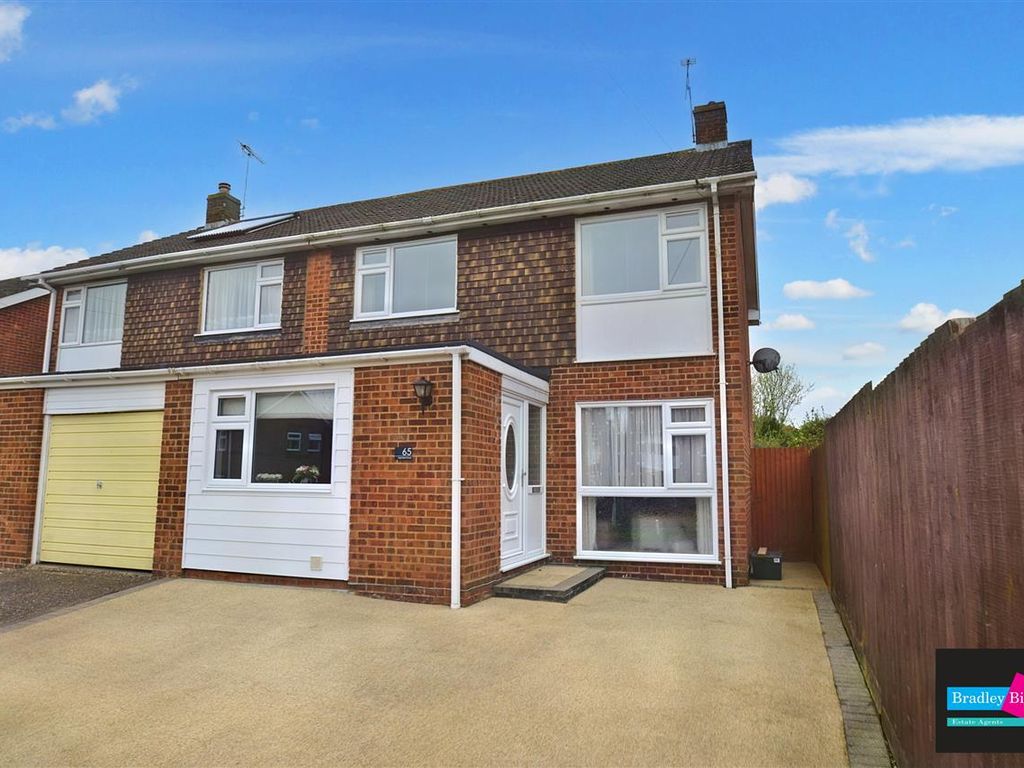 3 bed semidetached house for sale in Highfield Road, Willesborough