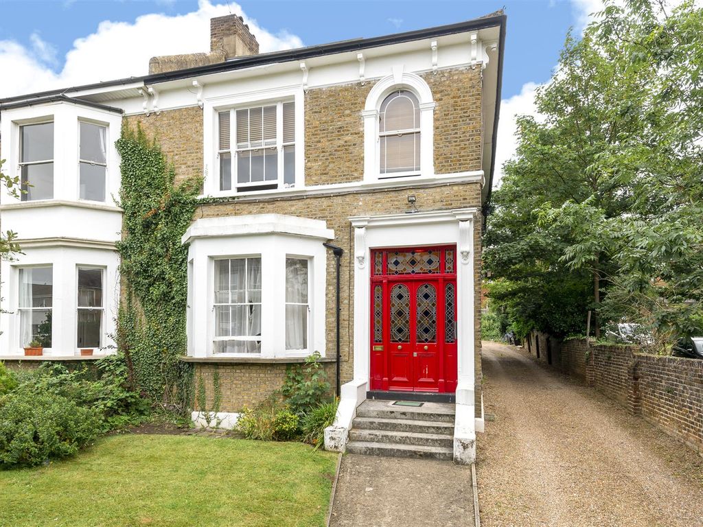 Studio to rent in Adelaide Road, Surbiton KT6, £1,050 pcm Zoopla